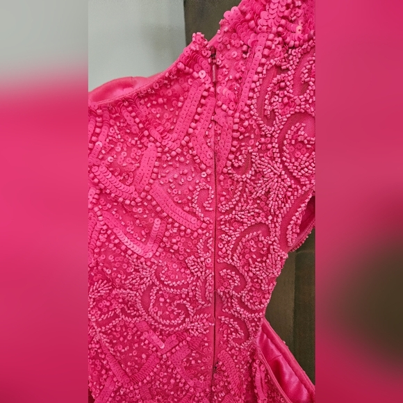 PRIMAVERA Couture One Shoulder Beaded Cocktail Dress In Neon Pink. Size 2 - Picture 13 of 15